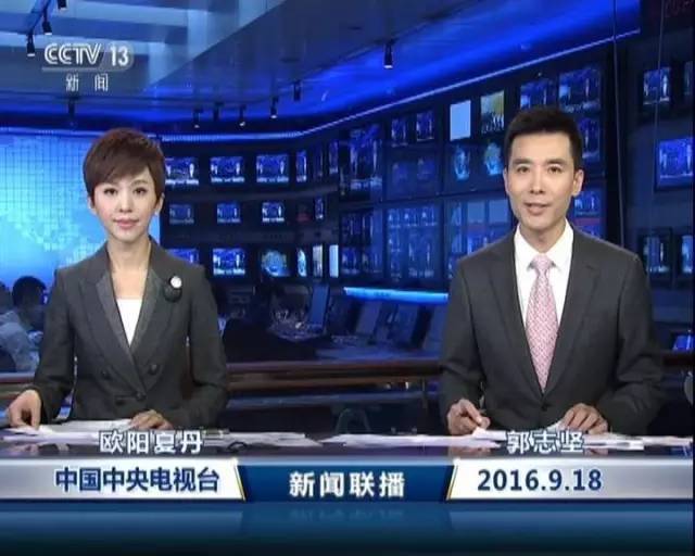 当新闻主播开始不正经播报，观众反而更爱看了
